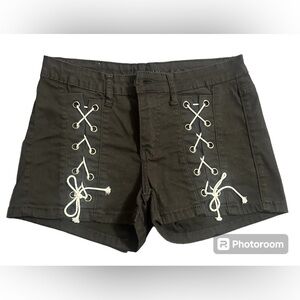 Machine denim shorts